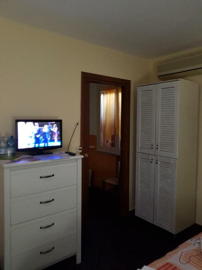 Casa Nel Bosco Bed & Breakfast Reggio Emilia Exterior photo